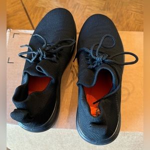 Women’s Slip on Walking Shoes-Black-size 6.5